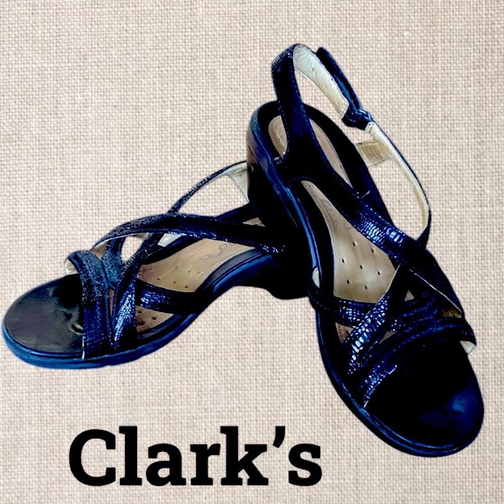 CLARK’S UNSTRUCTURED Black Leather Strappy Sandals w/Crocodile Print!!!  Size 7